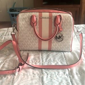 NWT Micheal Kors duffle satchel